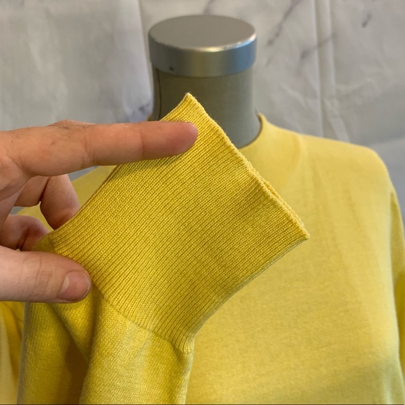 Vintage | Yellow Turtleneck Sweater - Picture 5 of 12